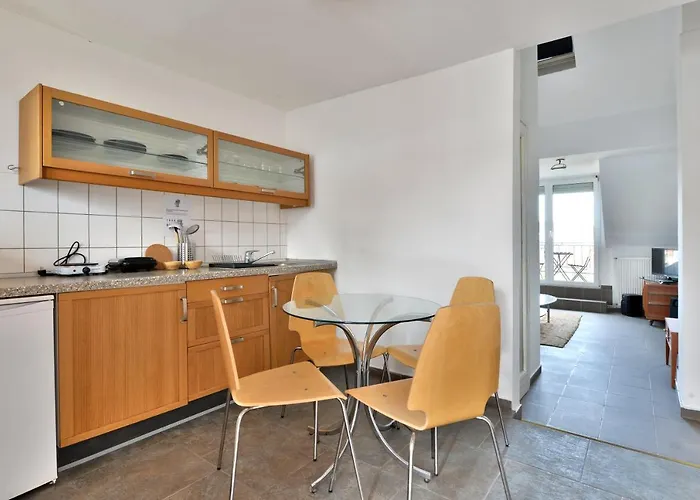 Buda House 7 *